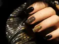 Schwarze Nägel mit Gold: Luxus-Designs & DIY-Tipps für 2026