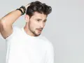 Lange Männerhaare: Trends, Pflege & Styling-Tipps für deine Mähne