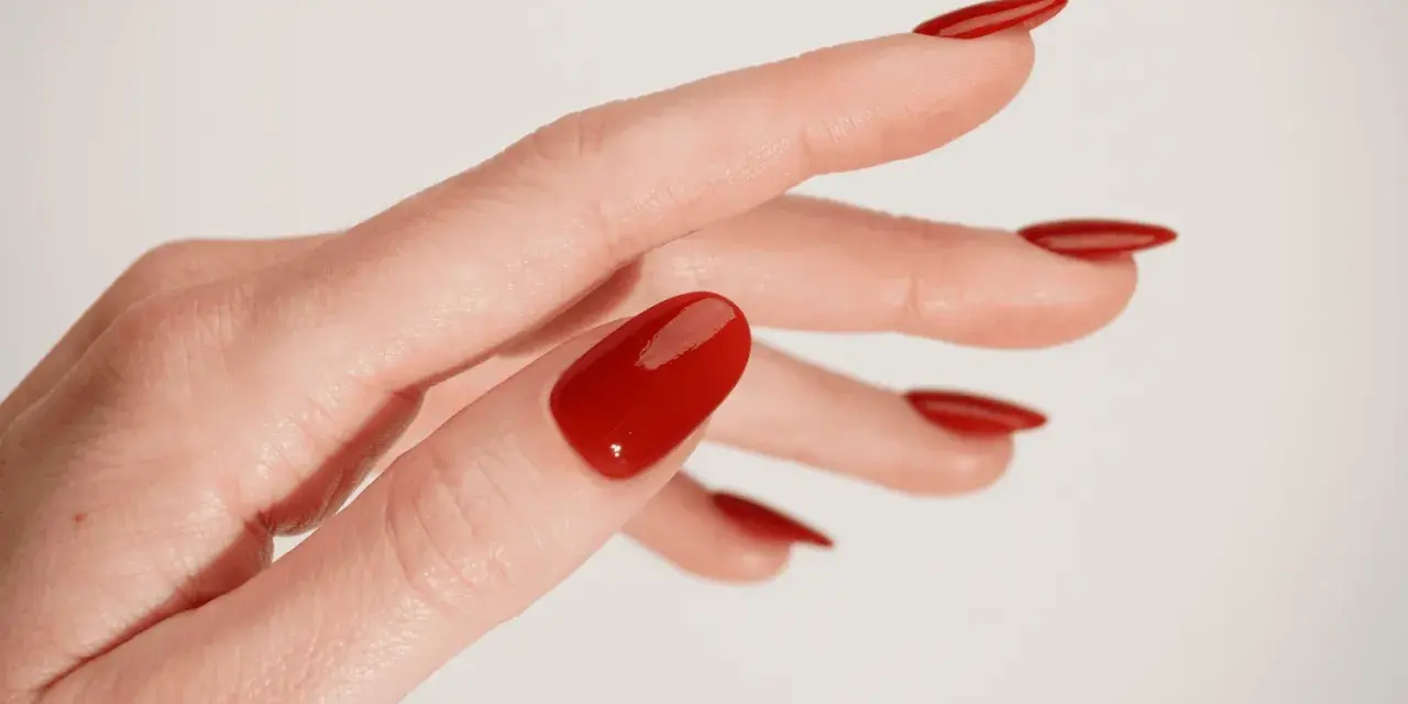 Nägel mit Gel verlängern: DIY-Anleitung für perfekte Ergebnisse