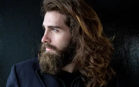 Lange Haare Männer Übergang: Stylisch durch die Awkward Stage