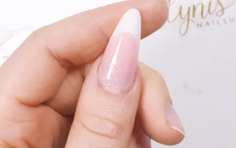 Acryl oder Gel Nägel: Was passt wirklich zu Ihnen?