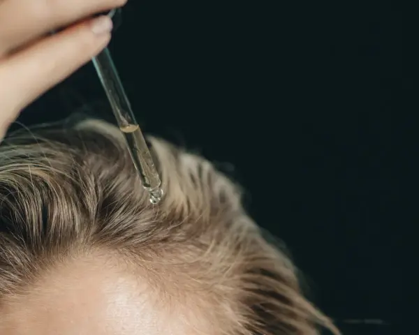 Wie schnell wachsen Haare wirklich? Ihr Guide zu Länge & Pflege