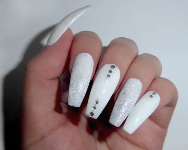 Weiße Nägel: Pinterest-Trends & DIY-Tipps für deinen Traum-Look