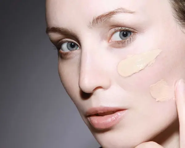 Essence Make-up: Günstig, trendy & tierversuchsfrei? Der Check