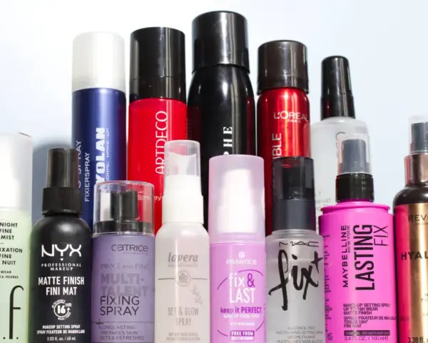 Fixierspray: Makelloses Make-up den ganzen Tag so geht's!