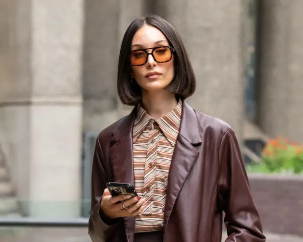Feines Haar & Brille? Top Kurzhaarfrisuren für Volumen & Stil!