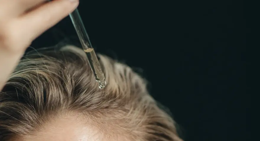 Wie schnell wachsen Haare wirklich? Ihr Guide zu Länge & Pflege