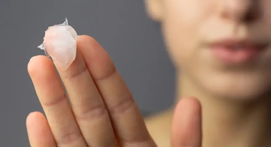 Trockene Gesichtshaut? Vaseline ist Ihr Schutzschild so geht's