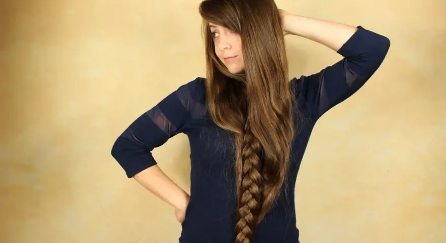 Lange Haare vorne abgeschrägt: Styling, Pflege & DIY-Anleitung